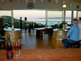 Dudley Cellar Door - Lightning Ridge Tourism 0