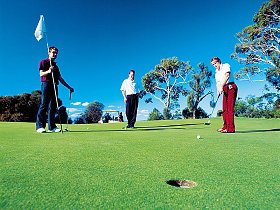 Malahide Golf Club - Lightning Ridge Tourism 0