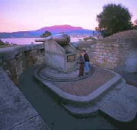 Kangaroo Bluff Historic Site - Lightning Ridge Tourism