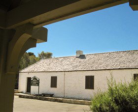 St John's Schoolhouse Museum - Lightning Ridge Tourism 0