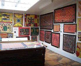 The Stockyard Gallery - Lightning Ridge Tourism 0