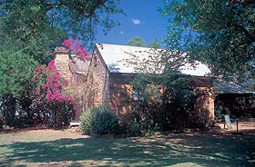 Springvale Homestead - Lightning Ridge Tourism 0