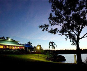 Lake Bennett Resort - Lightning Ridge Tourism 0