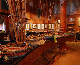 Maruku Retail Gallery - Lightning Ridge Tourism 0