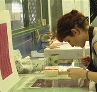 Northern Editions Printmaking Gallery and Studio - Lightning Ridge Tourism