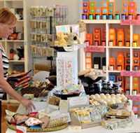 Elevated Boutique - Lightning Ridge Tourism
