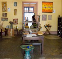 Lyons Cottage - Lightning Ridge Tourism