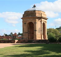 Windsor War Memorial Park - Lightning Ridge Tourism