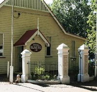 Montville Memorial Precinct - Lightning Ridge Tourism