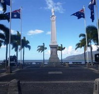 Cairns War Memorial - Lightning Ridge Tourism