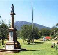 Maroon State School War Memorial - Lightning Ridge Tourism