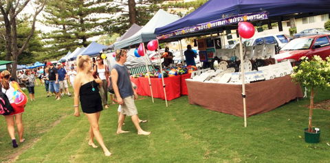 Burleigh Heads Markets - Lightning Ridge Tourism 6