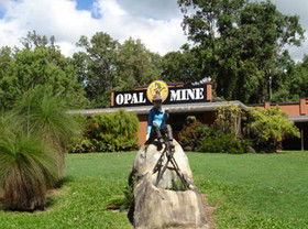 Outback Opal Mine - Lightning Ridge Tourism 0