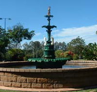 Band Rotunda and Fairy Fountain - Lightning Ridge Tourism
