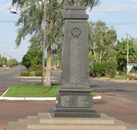 Winton War Memorial - Lightning Ridge Tourism
