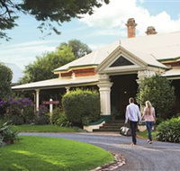 Historical Walk Through Russell Street - Lightning Ridge Tourism