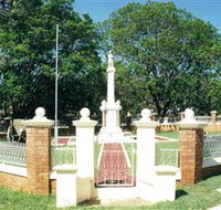 Boonah War Memorial and Memorial Park - Lightning Ridge Tourism