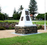 Dunwich War Memorial - Lightning Ridge Tourism