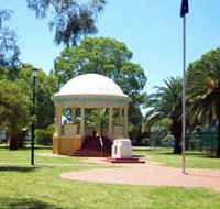 Kingaroy Memorial Park - Lightning Ridge Tourism