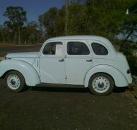 Montys Garage Vintage Car Museum Glenmorgan - Lightning Ridge Tourism
