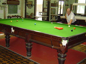 Civic Club - Lightning Ridge Tourism 0