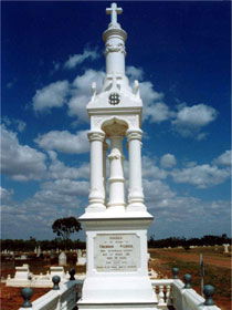 Charters Towers Cemetery - Lightning Ridge Tourism 0