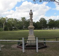 Apple Tree Creek War Memorial - Lightning Ridge Tourism