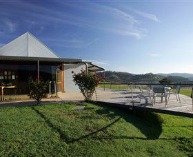 Dalwhinnie Wines - Lightning Ridge Tourism 0
