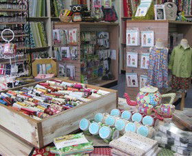 Threadneedle Craft Daylesford - Lightning Ridge Tourism 0