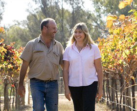 Lake Moodemere Vineyards - Lightning Ridge Tourism 0