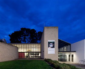 Monash Gallery Of Art - Lightning Ridge Tourism 0