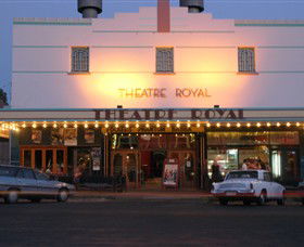 Theatre Royal - Lightning Ridge Tourism 0