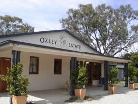 Ciavarella Oxley Estate Winery - Lightning Ridge Tourism 0