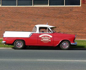 National Holden Museum - Lightning Ridge Tourism 0