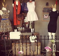 Frou Frou Designs - Lightning Ridge Tourism
