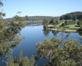 Hanging Rock Lookout - Lightning Ridge Tourism 0
