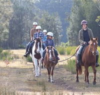Horse Riding at Oaks Ranch and Country Club - Lightning Ridge Tourism