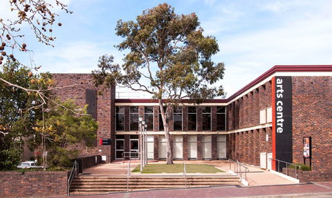 Shoalhaven City Arts Centre - Lightning Ridge Tourism 0