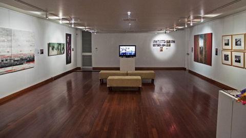 Shoalhaven City Arts Centre - Lightning Ridge Tourism 2