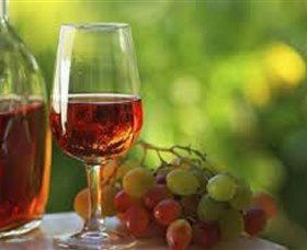Long Rail Gully Winery - Lightning Ridge Tourism 0