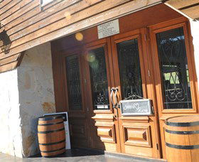 Sarabah Estate Vineyard - Lightning Ridge Tourism 2