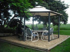 Vintners Secret Vineyard, Cellar Door And Cafe - Lightning Ridge Tourism 1