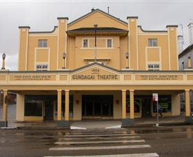 Gundagai Emporium - Lightning Ridge Tourism 0
