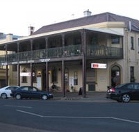 The Family Hotel - Lightning Ridge Tourism
