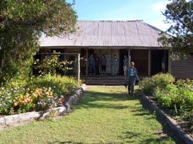 Boondooma Homestead - Lightning Ridge Tourism 0