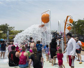 Gladstone Aquatic Centre - Lightning Ridge Tourism 1