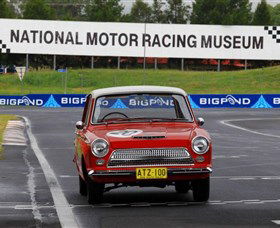 National Motor Racing Museum - Lightning Ridge Tourism 0