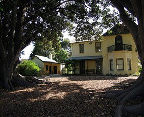 Heritage Hill Museum And Historic Gardens - Lightning Ridge Tourism 0