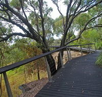 Canoe Point Beach and Parklands - Lightning Ridge Tourism