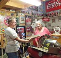 Bob's Shed - Lightning Ridge Tourism